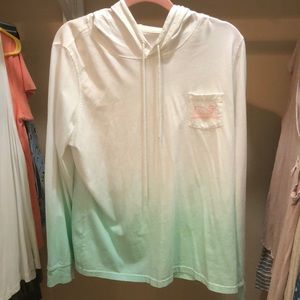 XL vineyard vines pullover